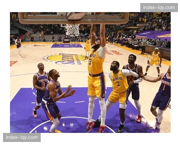 “得内线者得四月”?专家解析禁区得分与比赛胜率的最新关联 “得内线者得四月”?专家解析禁区得分与比赛胜率的最新关联